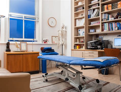 Osteopathic Treatments in our Central London City, Monument .